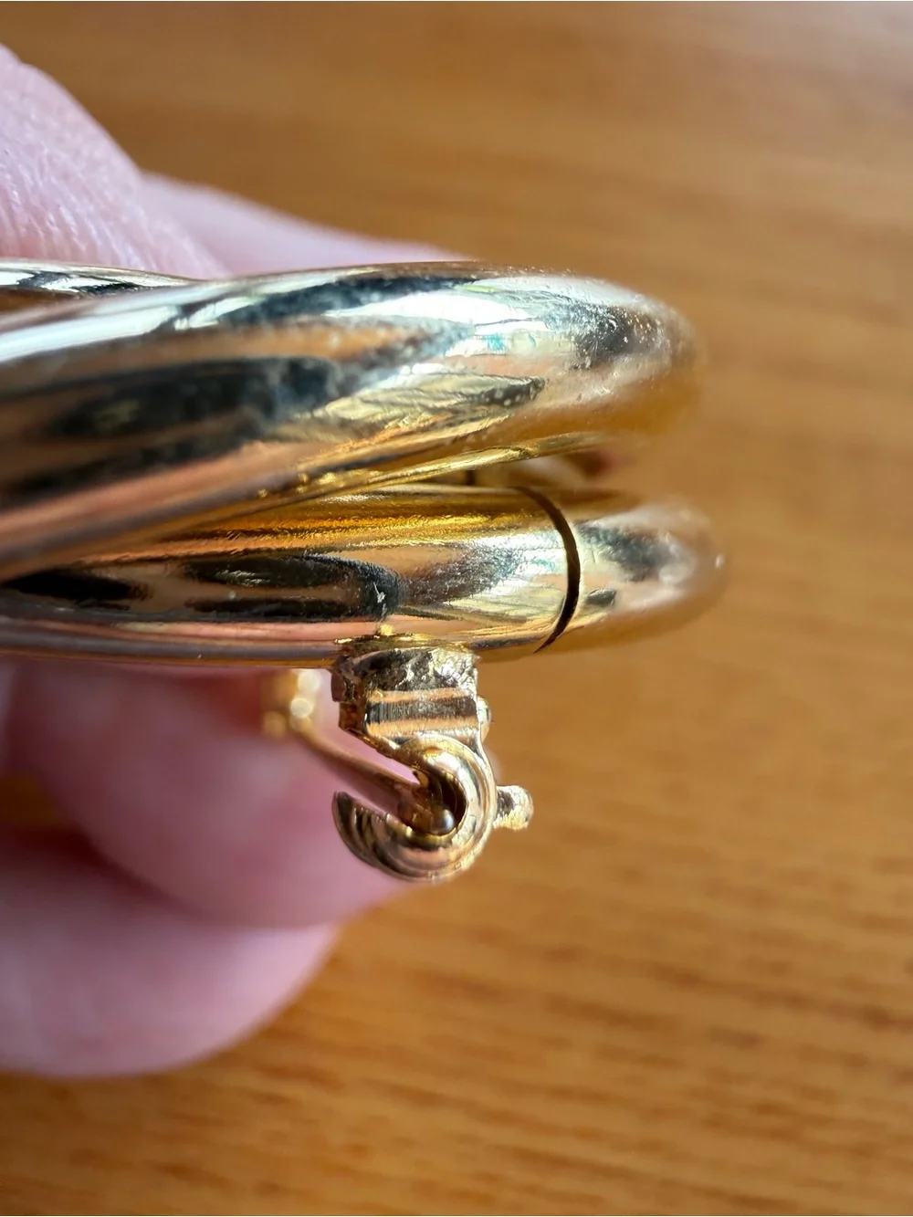 Gold-Tone Interlocking Circle Brooch Pin - Women Jewelry